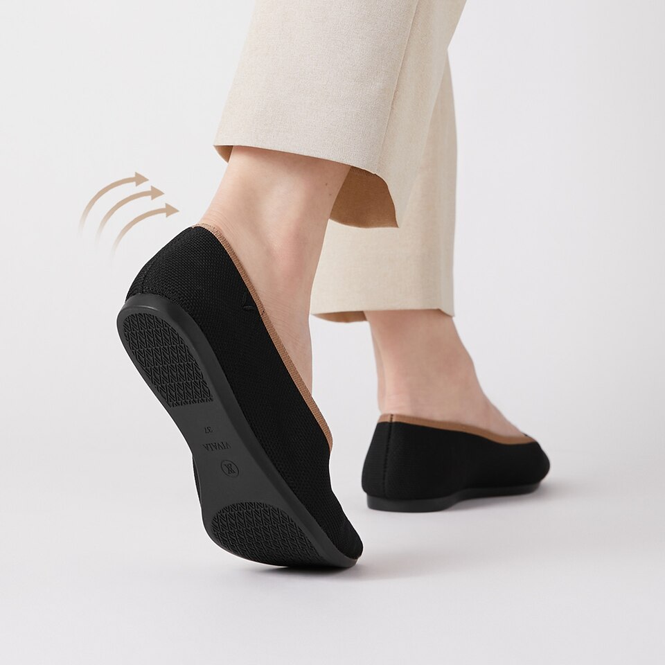 Manon Pointy Flats in Deep Ebony | Women's Sustainable, Washable and Stylish Black Shoes | VIVAIA