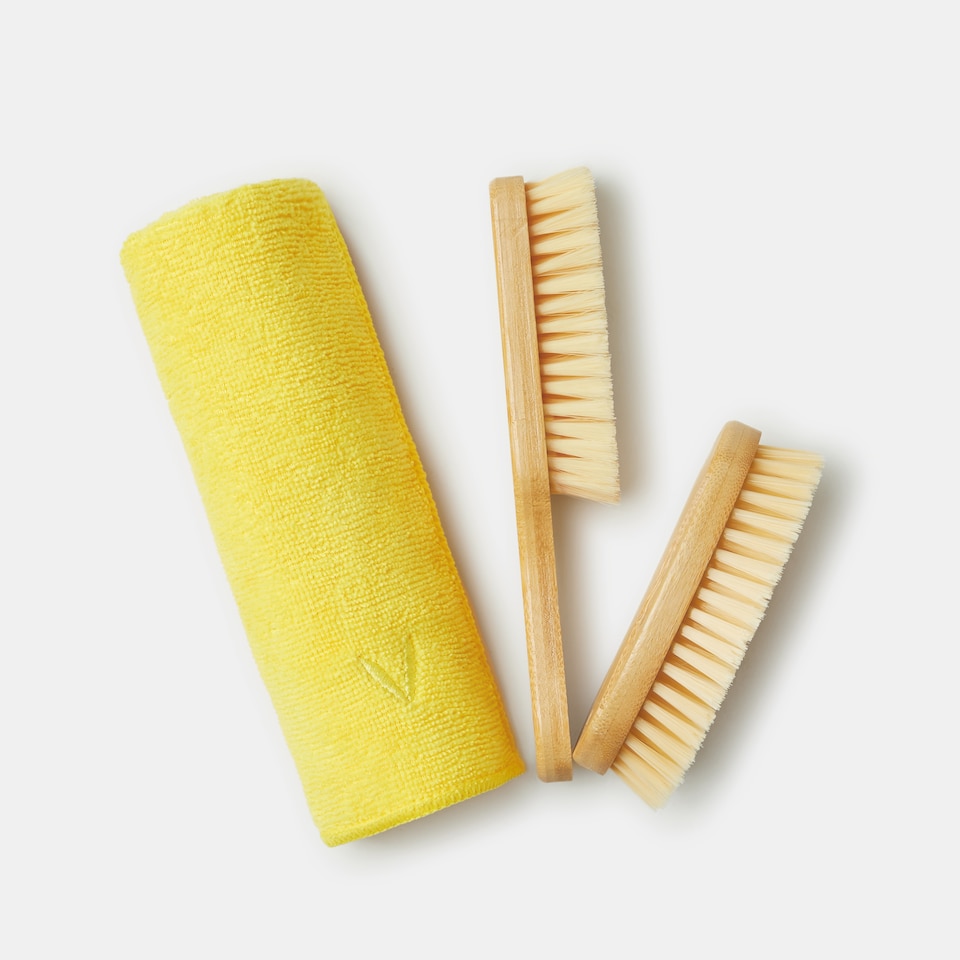 Shoes' 3 in 1 Cleaning Kits-Soft Brush and Towel | VIVAIA