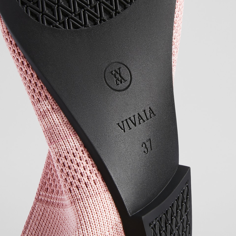 Elly Round-toe Loafers in Pale Pink | Women's Sustainable, Washable and Stylish Shoes | VIVAIA