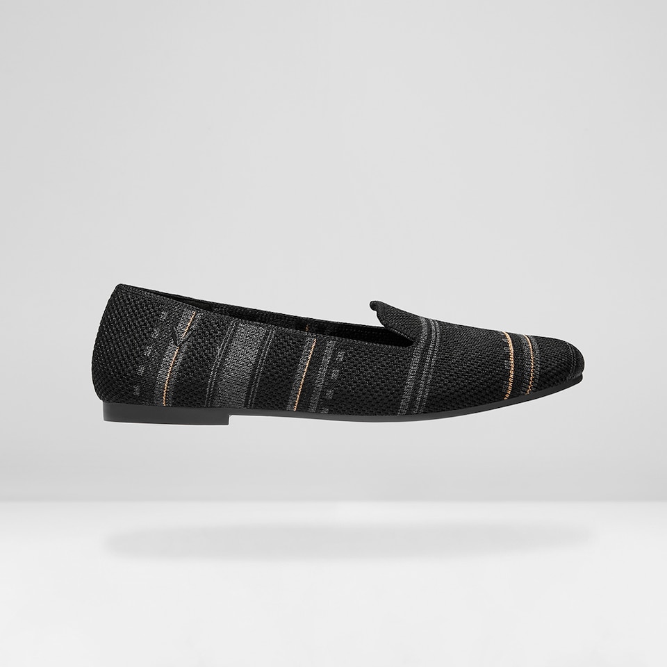 Elly Round-toe Loafers in Black | Women's Shoes | VIVAIA