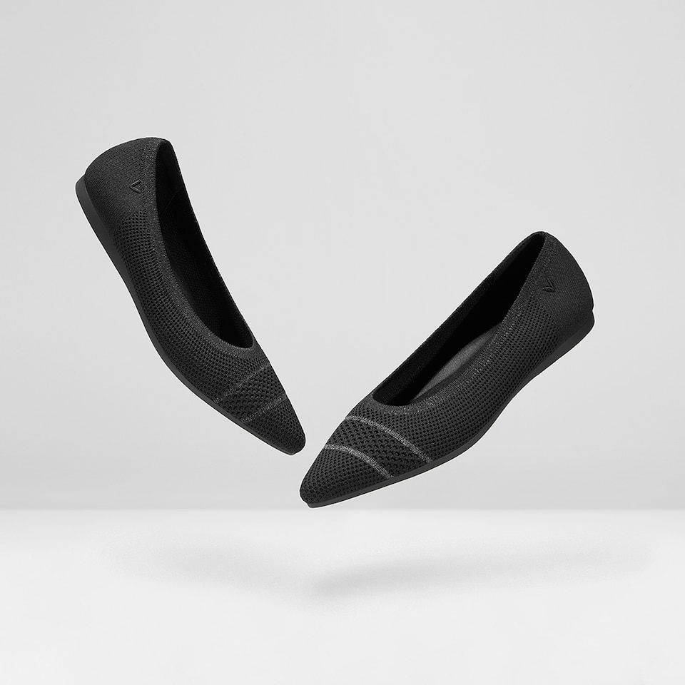 Amy Pointed-Toe Ballet Flats in Black | Women's Sustainable, Washable and Stylish Shoes | VIVAIA