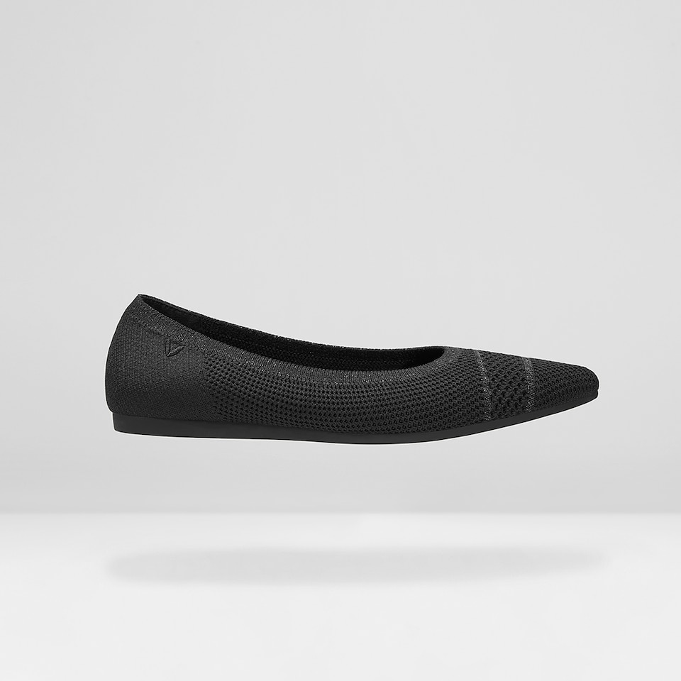 Amy Pointed-Toe Ballet Flats in Black | Women's Sustainable, Washable and Stylish Shoes | VIVAIA