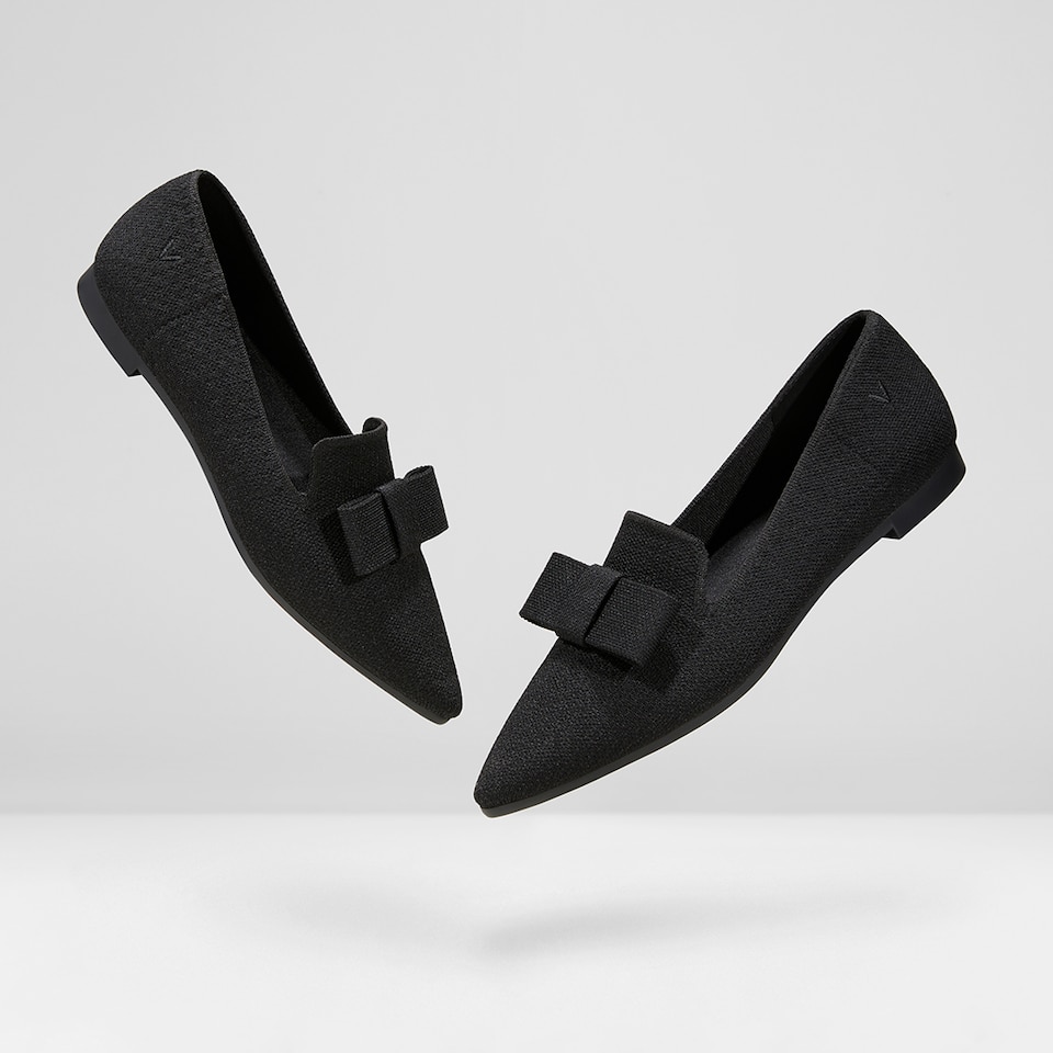 Donna Pointed-Toe Bow Loafers in Black | Women's Sustainable, Washable and Stylish Shoes | VIVAIA