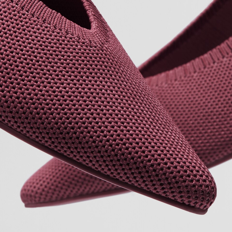 Stella Pointed-Toe Kitten Heels in Bordeaux Red -Women's Everyday Heel Shoes | VIVAIA