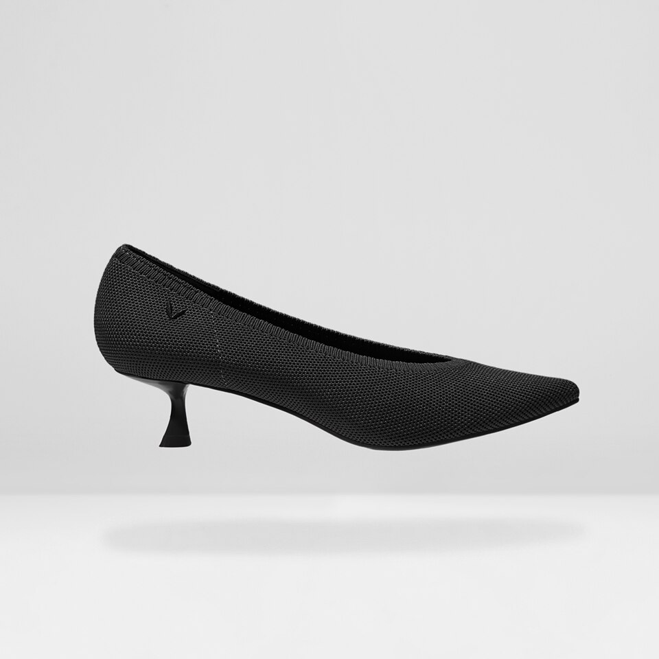 Stella Pointed-Toe Kitten Heels in Deep Ebony -Women's Everyday Heel Shoes | VIVAIA