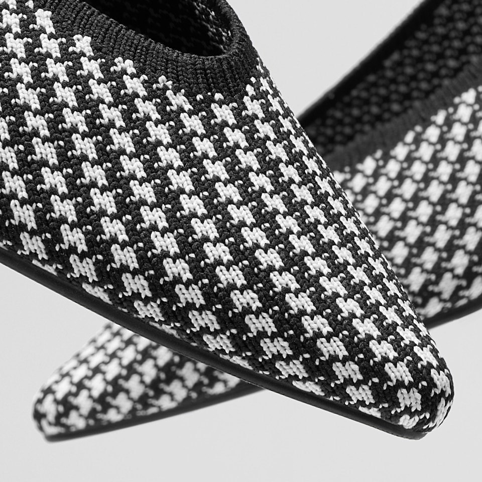 Stella Pointed-Toe Kitten Heels in Black Houndstooth -Women's Everyday Heel Shoes | VIVAIA