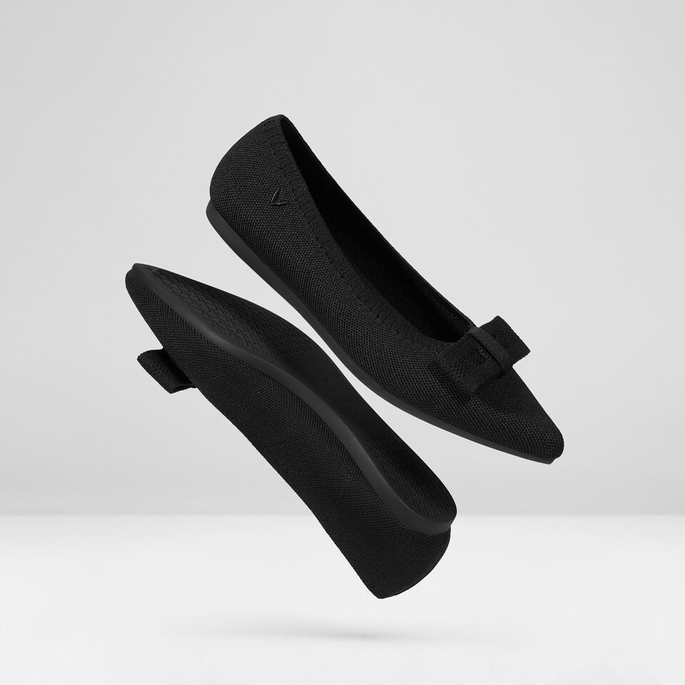 Esther Pointy Flats in Solid Black | Women's Sustainable, Washable and Stylish Shoes | VIVAIA