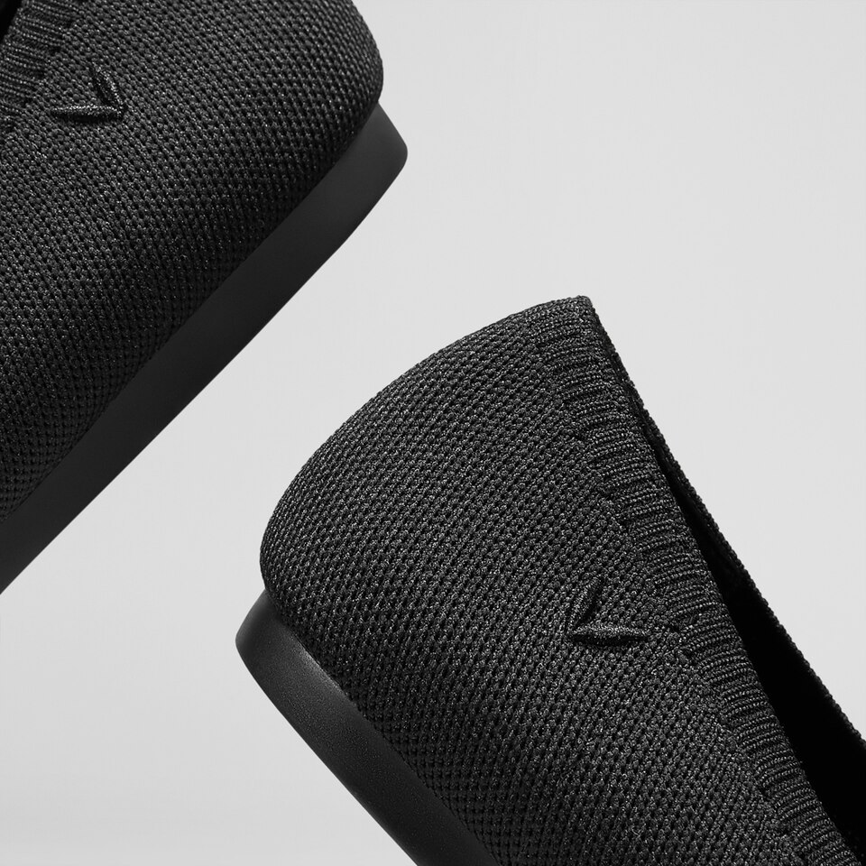 Esther Pointy Flats in Solid Black | Women's Sustainable, Washable and Stylish Shoes | VIVAIA