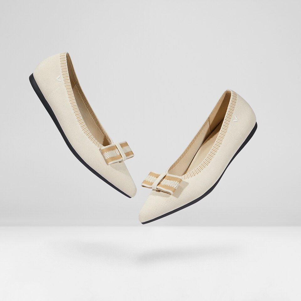 Esther Pointy Flats in Cream Ivory | Women's Sustainable, Washable and Stylish Shoes | VIVAIA