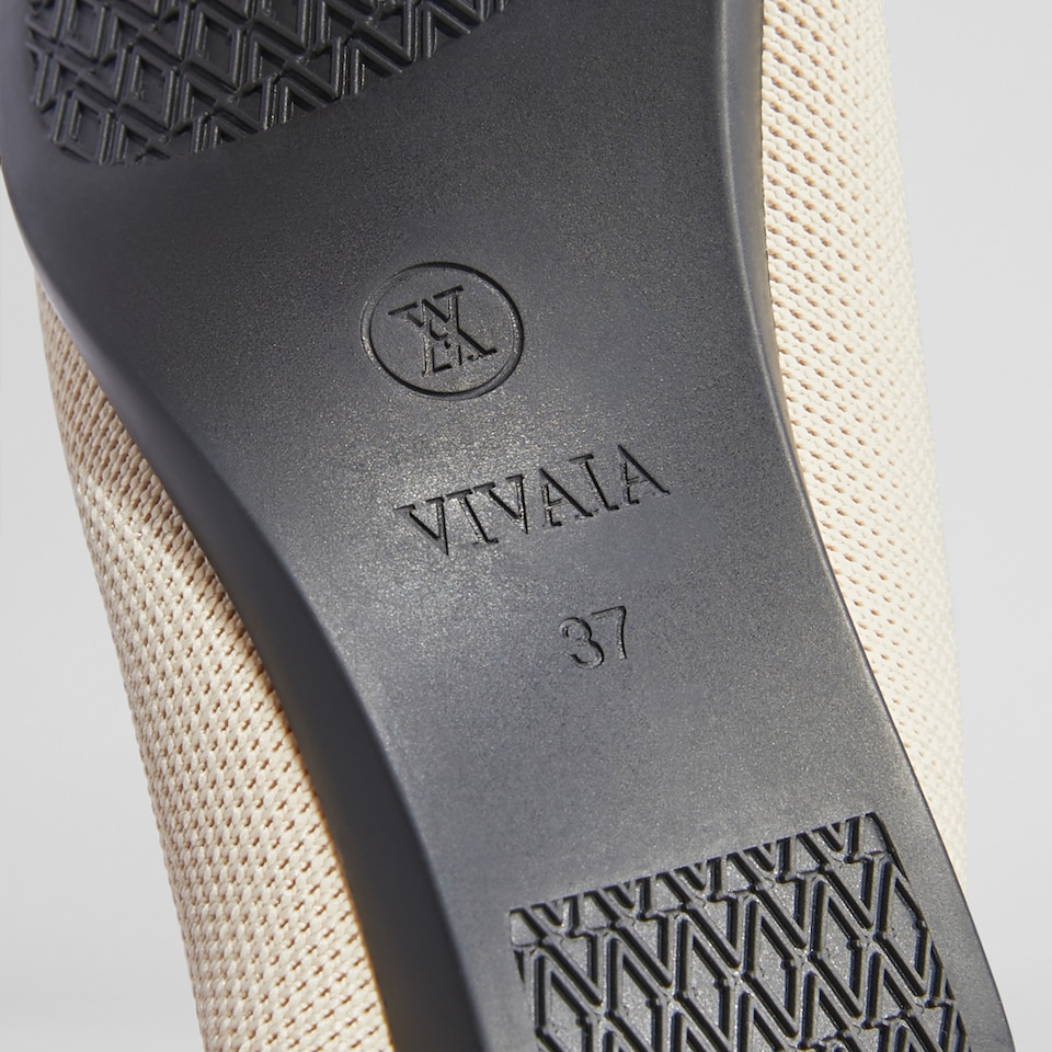 Esther Pointy Flats in Cream Ivory | Women's Sustainable, Washable and Stylish Shoes | VIVAIA