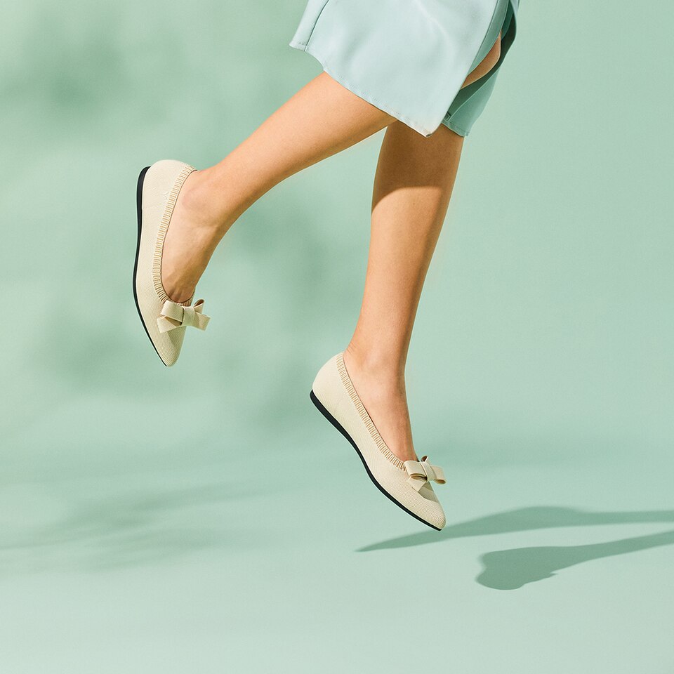 Esther Pointy Flats in Cream Ivory | Women's Sustainable, Washable and Stylish Shoes | VIVAIA