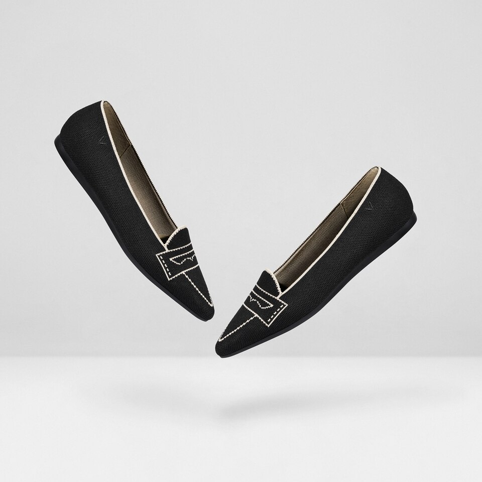 Adele Pointy Flats in Deep Ebony | Women's Sustainable, Washable and Stylish Black Shoes | VIVAIA