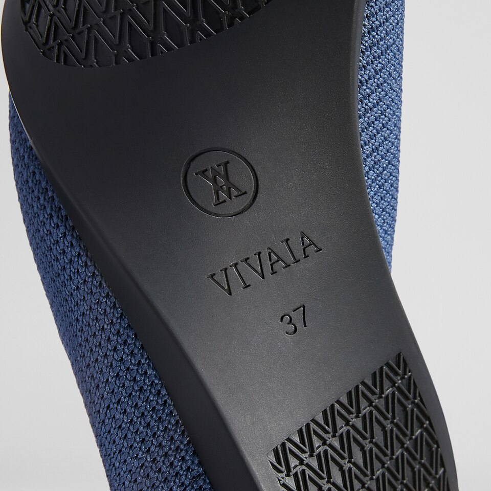 Aria 2.0 Pointy Flats in Deep Denim | Women's Sustainable, Washable and Stylish Shoes | VIVAIA