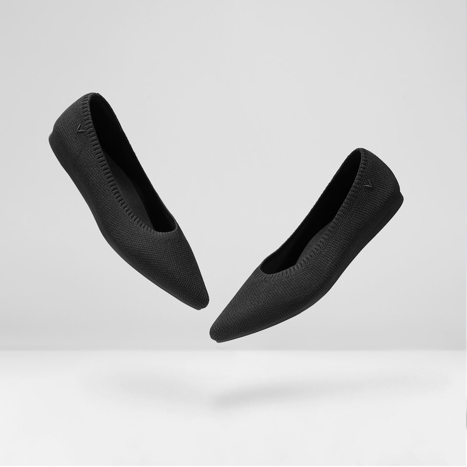 Aria 2.0 Pointy Flats in Deep Ebony | Women's Sustainable, Washable and Stylish Shoes | VIVAIA