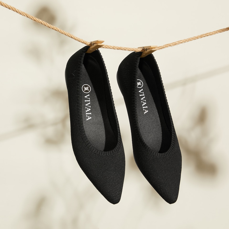 Aria 2.0 Pointy Flats in Deep Ebony | Women's Sustainable, Washable and Stylish Shoes | VIVAIA