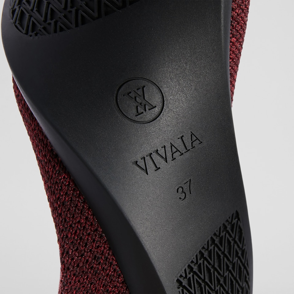 Aria 2.0 Pointy Flats in Garnet Red | Women's Sustainable, Washable and Stylish Shoes | VIVAIA