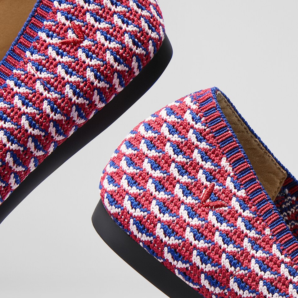 Aria Pointy Flats in Pink Waves | Women's Sustainable,Washable and Stylish Shoes | VIVAIA