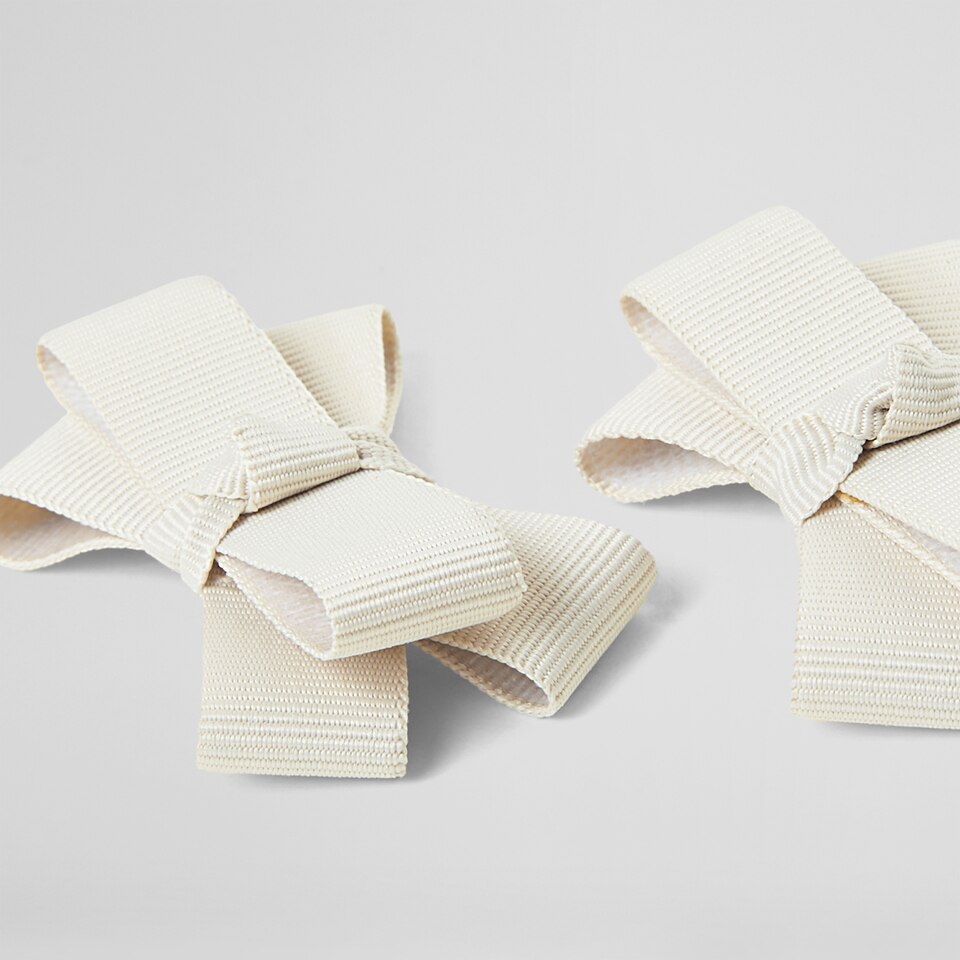 Dora Removable Bows in Cream Ivory | Adorn Your VIVAIA Shoes
