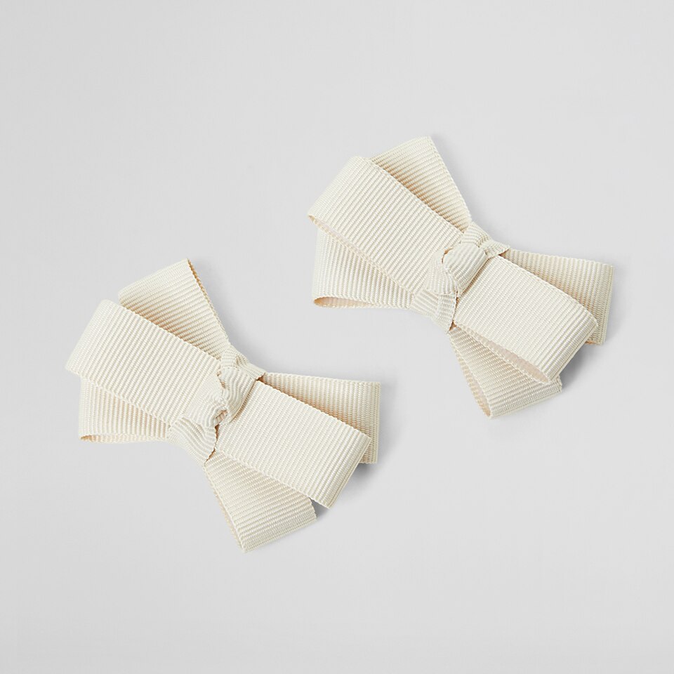 Dora Removable Bows in Cream Ivory | Adorn Your VIVAIA Shoes