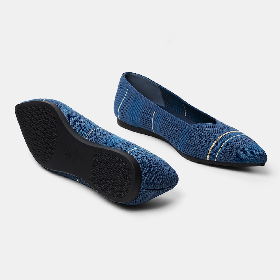 Avis Pointed-toe Flats in Denim Blue | Women's Sustainable, Washable and Stylish Shoes | VIVAIA