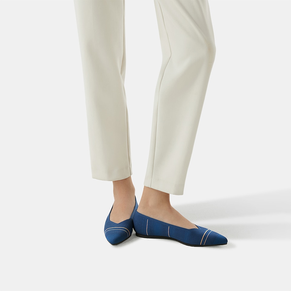 Avis Pointed-toe Flats in Denim Blue | Women's Sustainable, Washable and Stylish Shoes | VIVAIA
