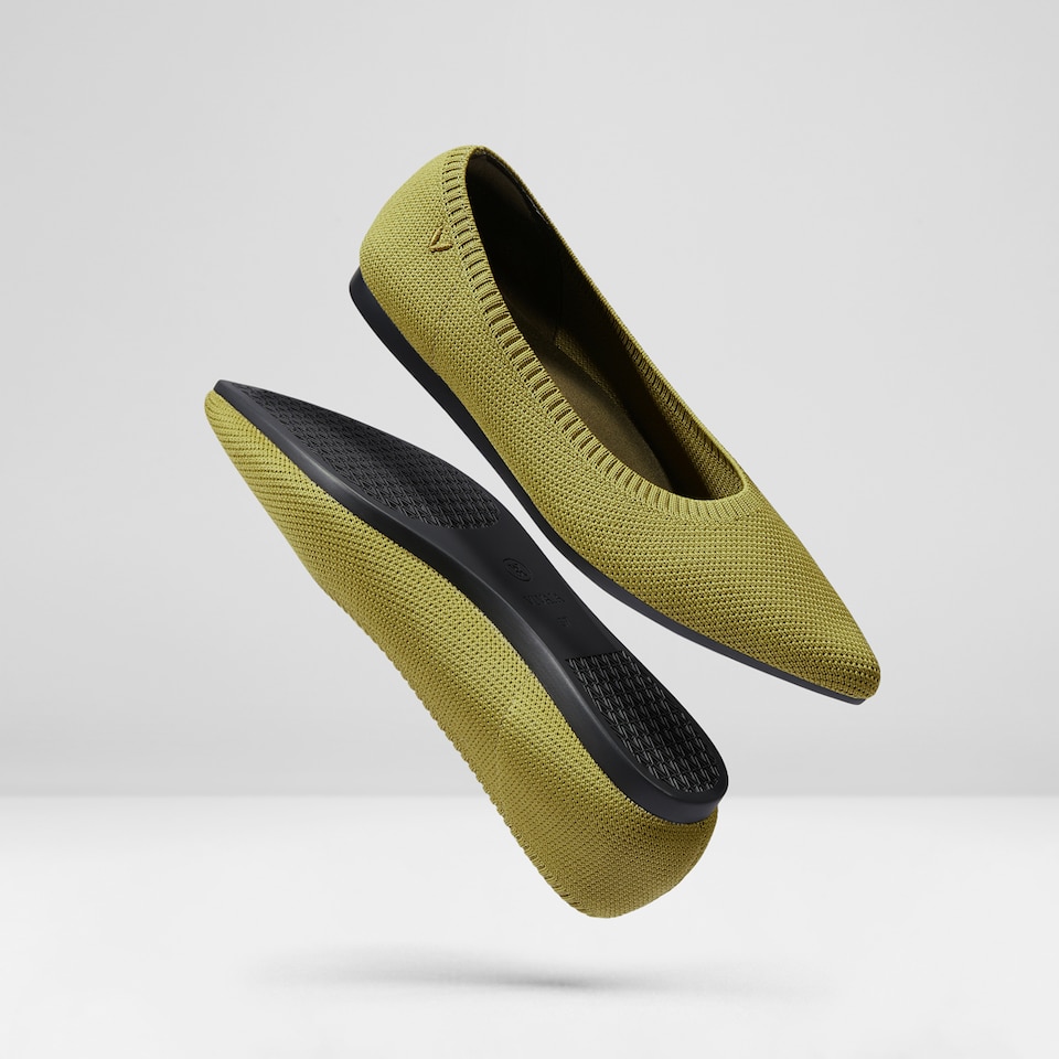 Aria5° Women Pointy Flats in (Olive Green) - Sustainable & Washable Shoes | VIVAIA