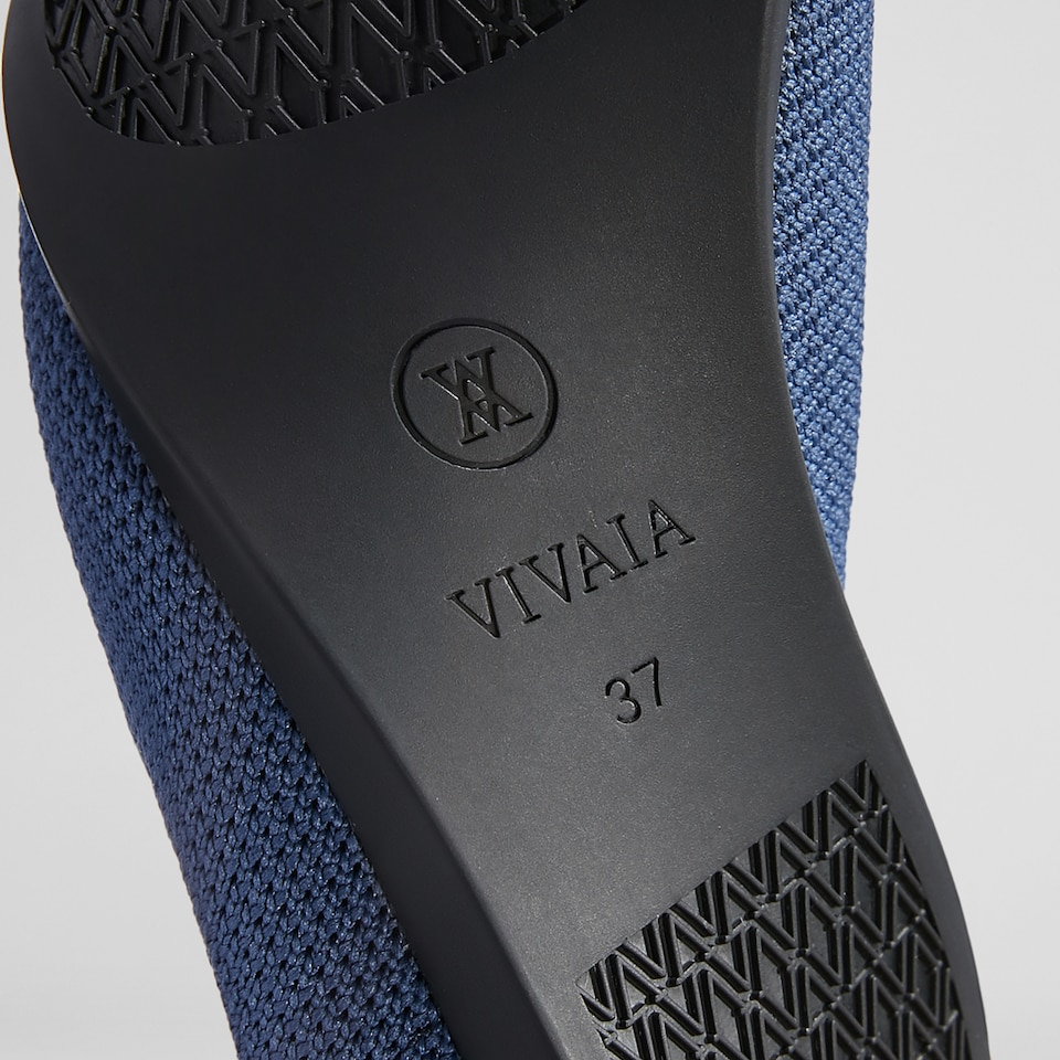 Aria5° Women Pointy Flats in (Denim Blue) - Sustainable & Washable Shoes | VIVAIA
