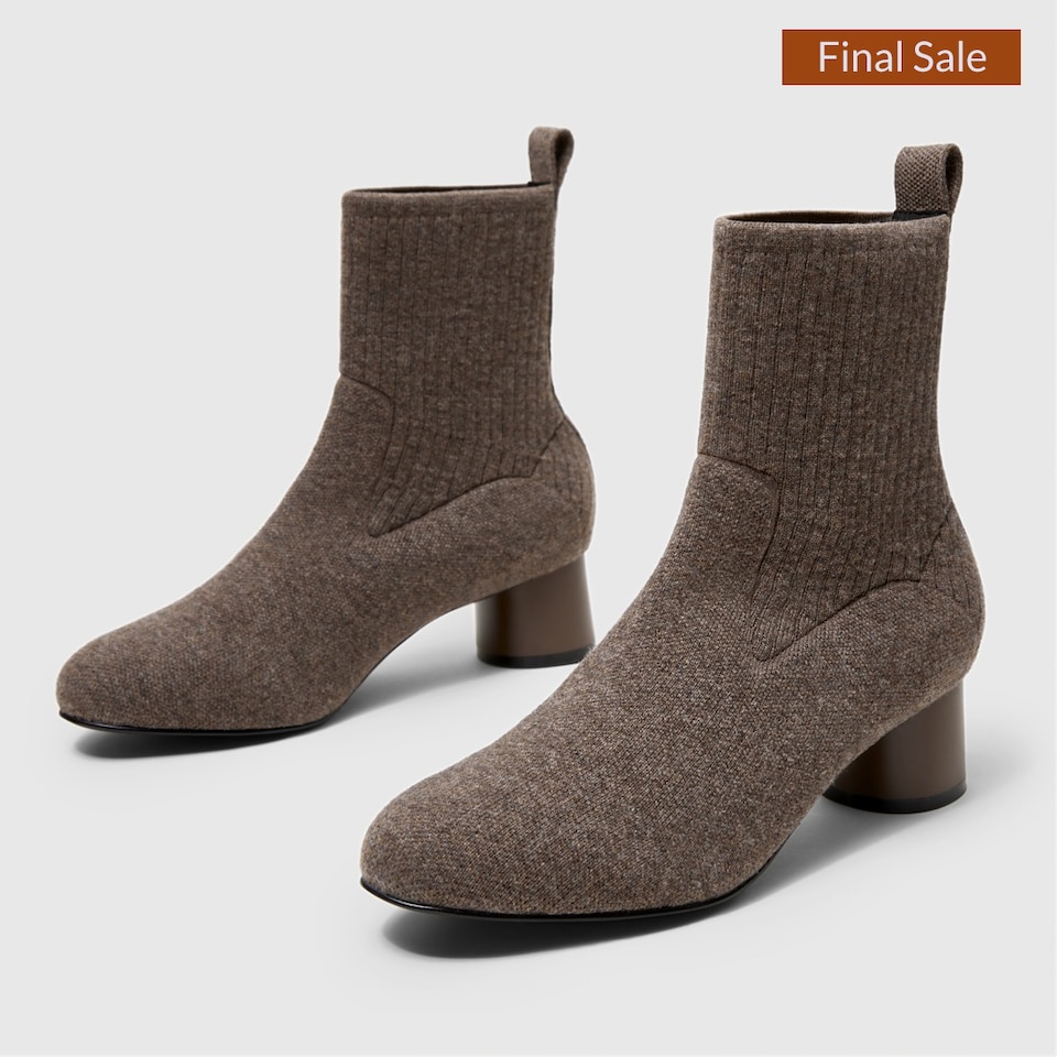 Zoe Wool Round-toe Boots in Tan Russet | Women's Sustainable and Stylish Shoes | VIVAIA