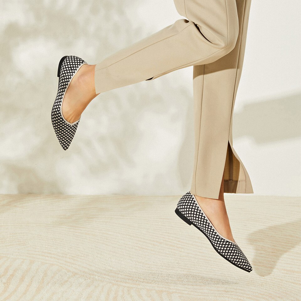 Macy Women Pointy Stripe Flats in Black Houndstooth -Washable & Comfortable Shoes | VIVAIA