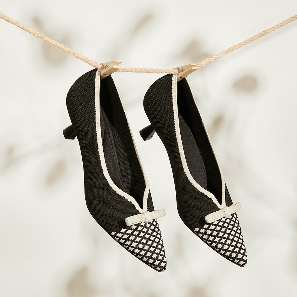 Natasha Women Pointed toe Heels Black -Washable & Comfortable Shoes | VIVAIA