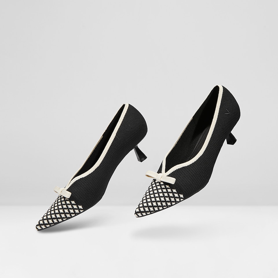Natasha Women Pointed toe Heels Black -Washable & Comfortable Shoes | VIVAIA