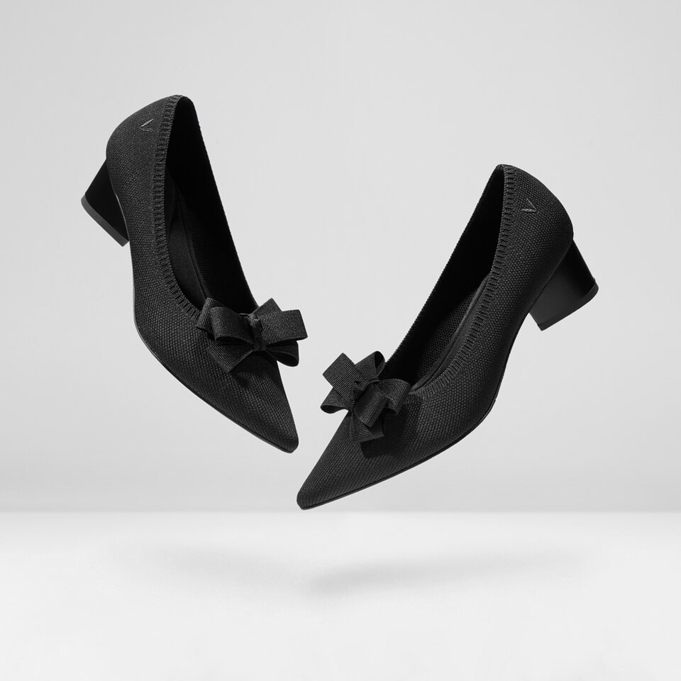 Tracy Pointy Heels Solid Black - Versatile & Glamorous Women Shoes | VIVAIA