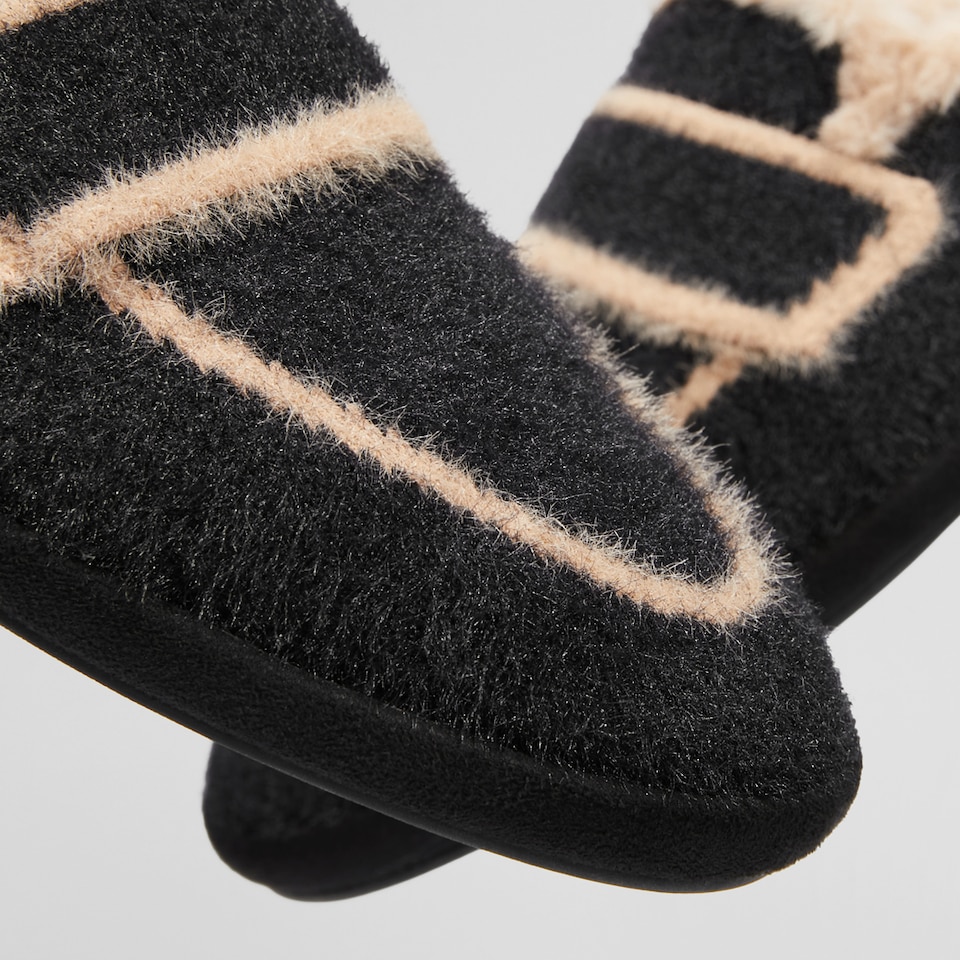 Renee Mules in Black | Women's Sustainable and Stylish Shoes | VIVAIA