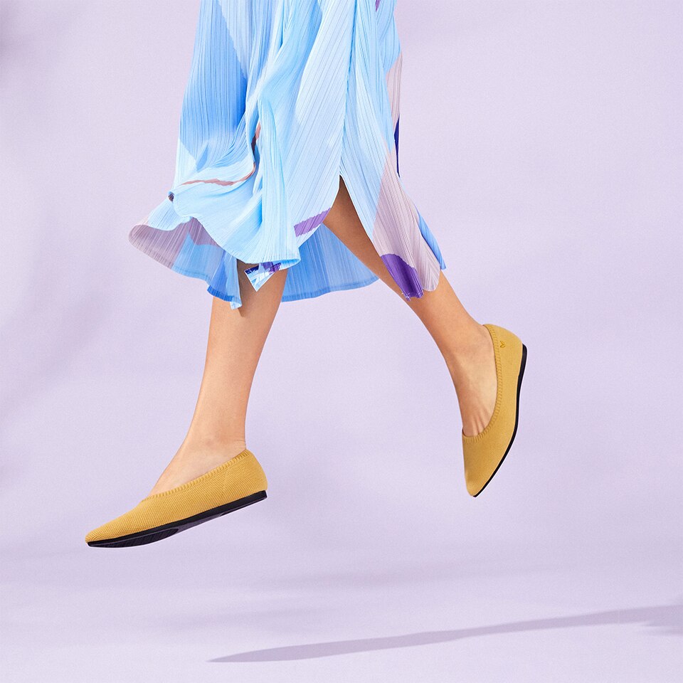 Aria5° Women Pointy Flats in (Ginger Yellow) - Sustainable & Washable Shoes | VIVAIA