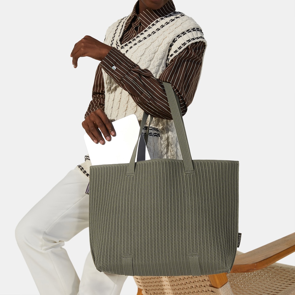 Zaneta Tote Bag in Olive Green-Women's Sustainable, Washable Bags | VIVAIA