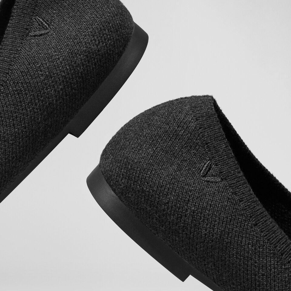 Bonny Round Toe Foldable Flats in Black - Women's Sustainable, Washable and Stylish Shoes | Vivaia