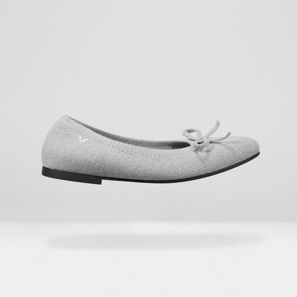 Bonny Round Toe Foldable Flats in Pale Grey - Women's Sustainable, Washable and Stylish Shoes | Vivaia