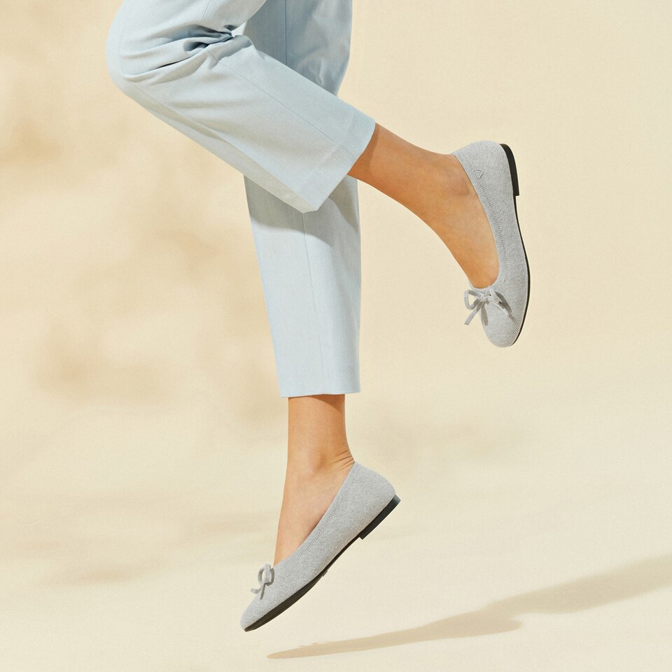 Bonny Round Toe Foldable Flats in Pale Grey - Women's Sustainable, Washable and Stylish Shoes | Vivaia