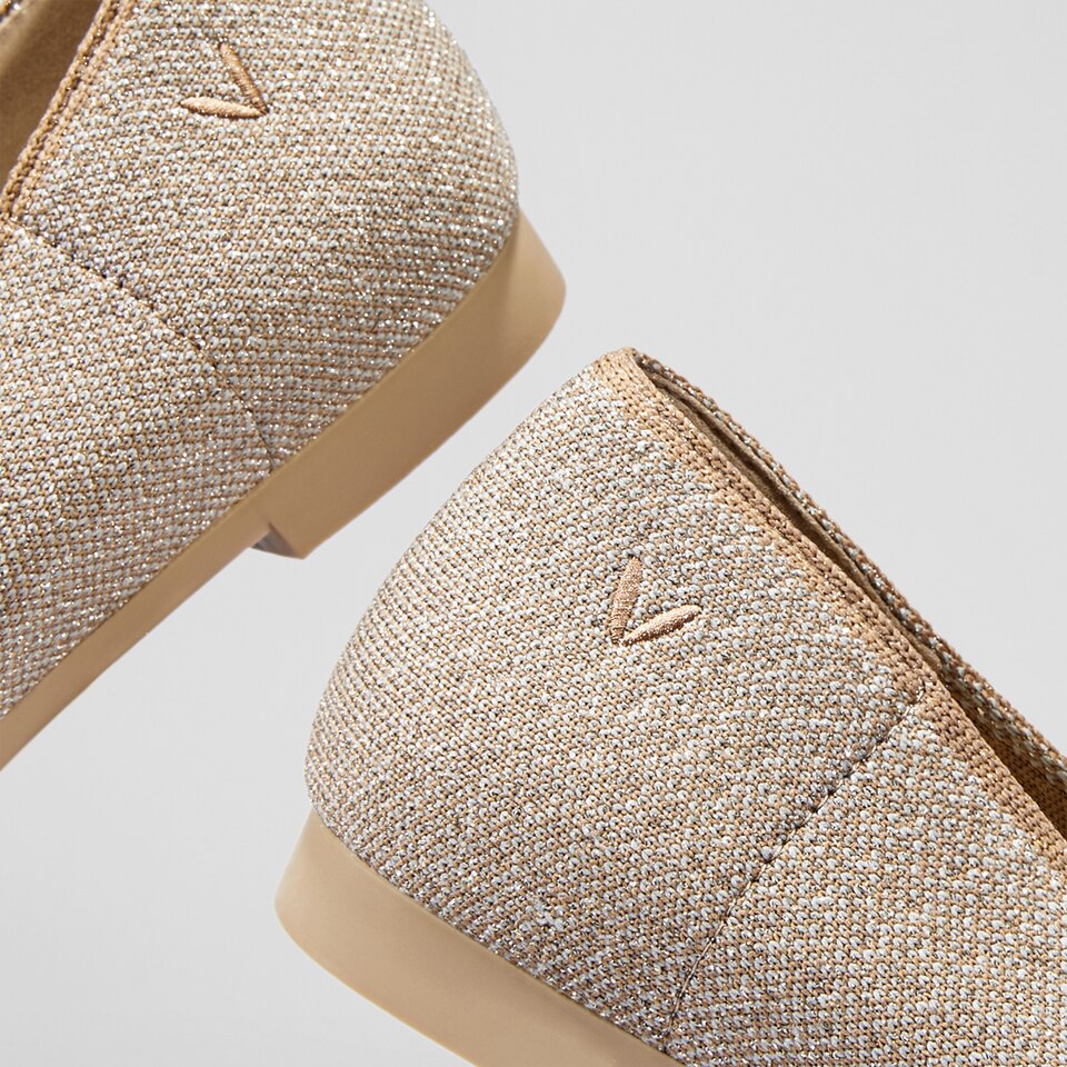 Donna Pointed-Toe Bow Loafers in Light Khaki | Women's Sustainable, Washable and Stylish Shoes | VIVAIA