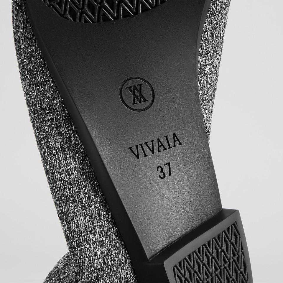 Donna Pointed-Toe Bow Loafers in Pale Grey | Women's Sustainable, Washable and Stylish Shoes | VIVAIA