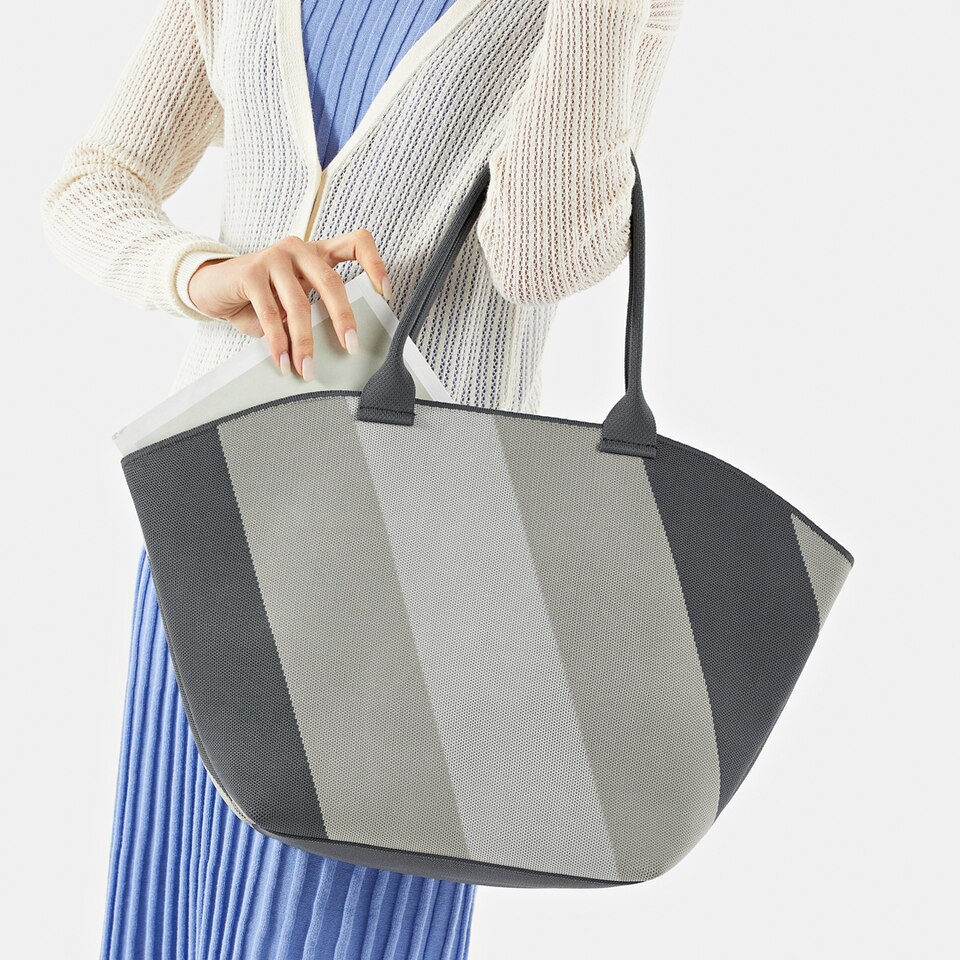 Miranda Tote Bag in Blue Grey | Women's Sustainable, Washable and Stylish Knitbags | VIVAIA