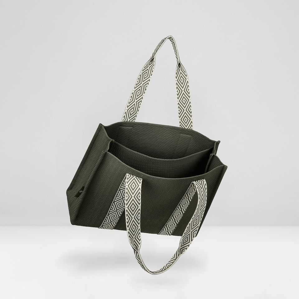 Jemma Tote Bag in Olive Green | Women's Sustainable, Washable and Stylish Knitbags | VIVAIA