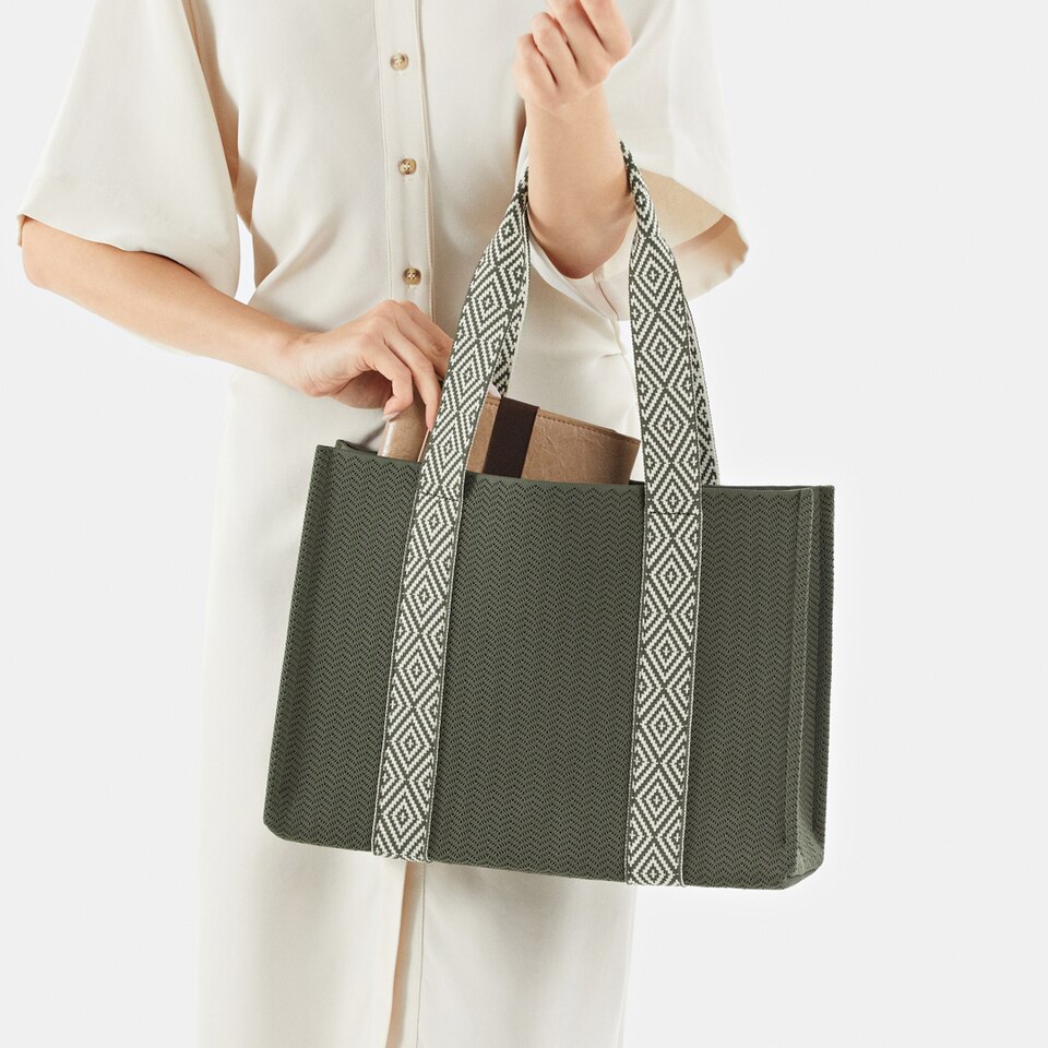 Jemma Tote Bag in Olive Green | Women's Sustainable, Washable and Stylish Knitbags | VIVAIA