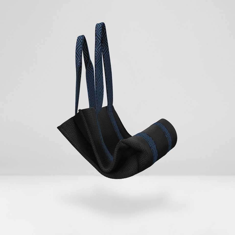 Jemma Tote Bag in Black | Women's Sustainable, Washable and Stylish Knitbags | VIVAIA