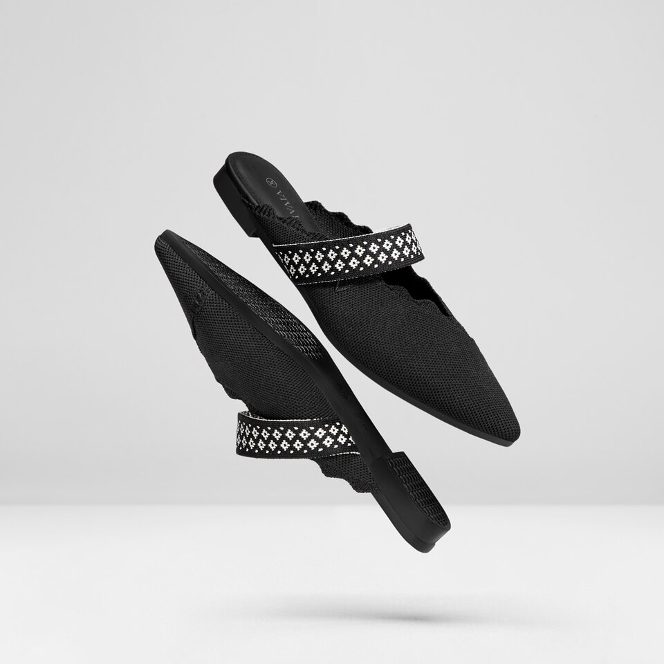 Venus Pointed Toe Mules in Solid Black - Women's Sustainable and Stylish Shoes | Vivaia
