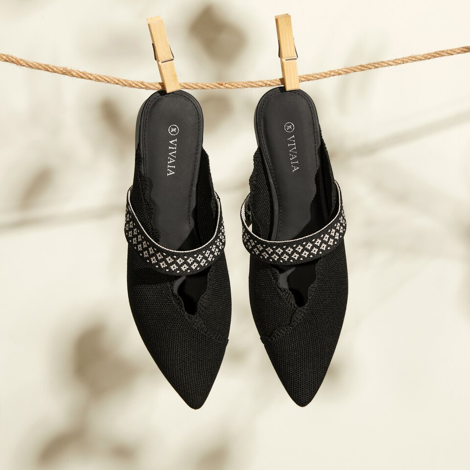 Venus Pointed Toe Mules in Solid Black - Women's Sustainable and Stylish Shoes | Vivaia