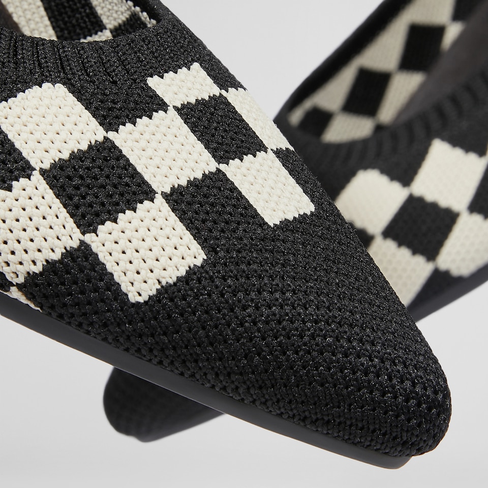 Aria5° Women Pointy Flats in Checker - Sustainable & Washable Shoes | VIVAIA