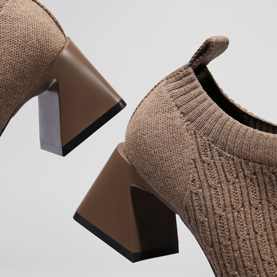 Vera Square-toe Wool Oxford Heels in Dapple Brown | Women's Sustainable and Stylish Shoes | VIVAIA