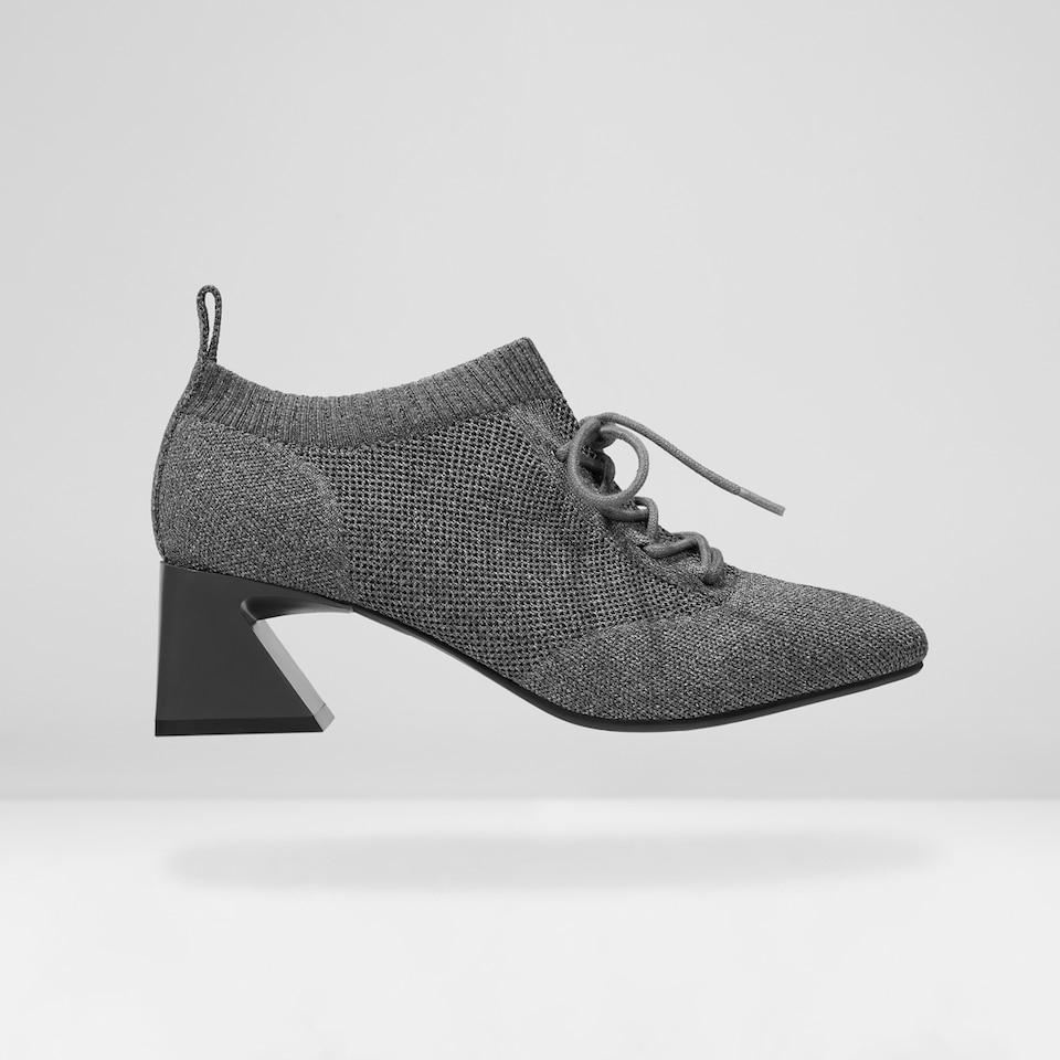 Vera Square-toe Wool Oxford Heels in Rich Grey | Women's Sustainable and Stylish Shoes | VIVAIA
