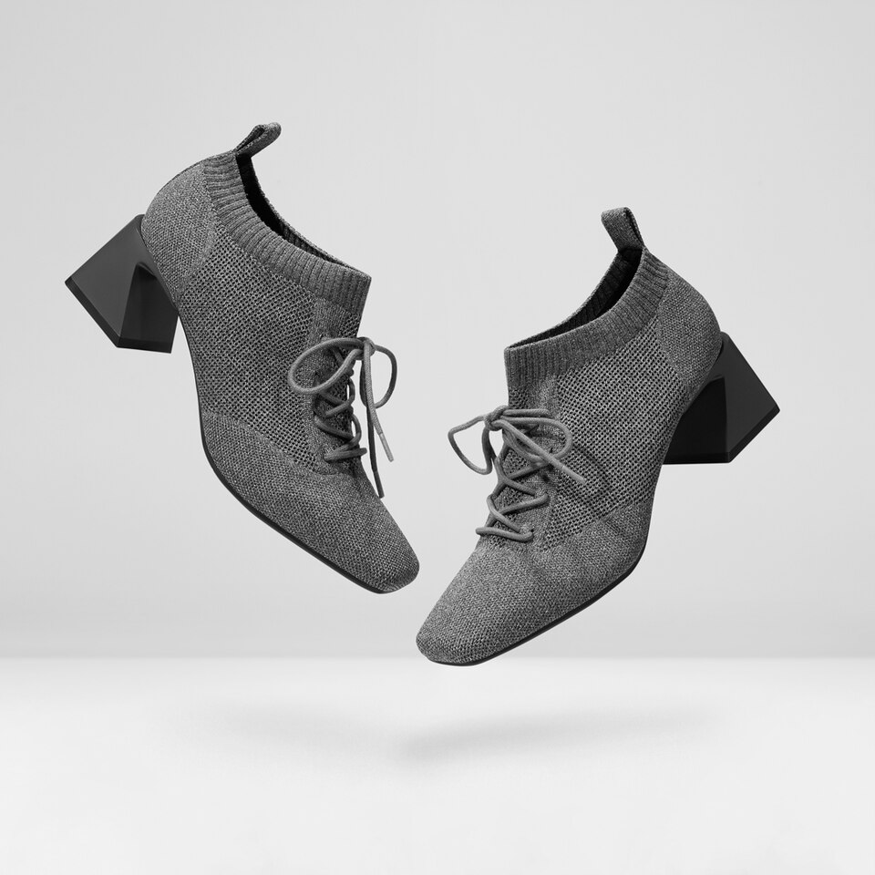 Vera Square-toe Wool Oxford Heels in Rich Grey | Women's Sustainable and Stylish Shoes | VIVAIA
